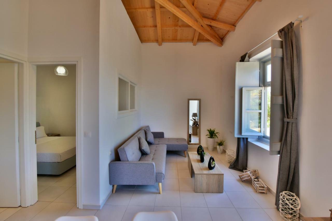 Douskos Beach House Apartment Hydra  Luaran gambar