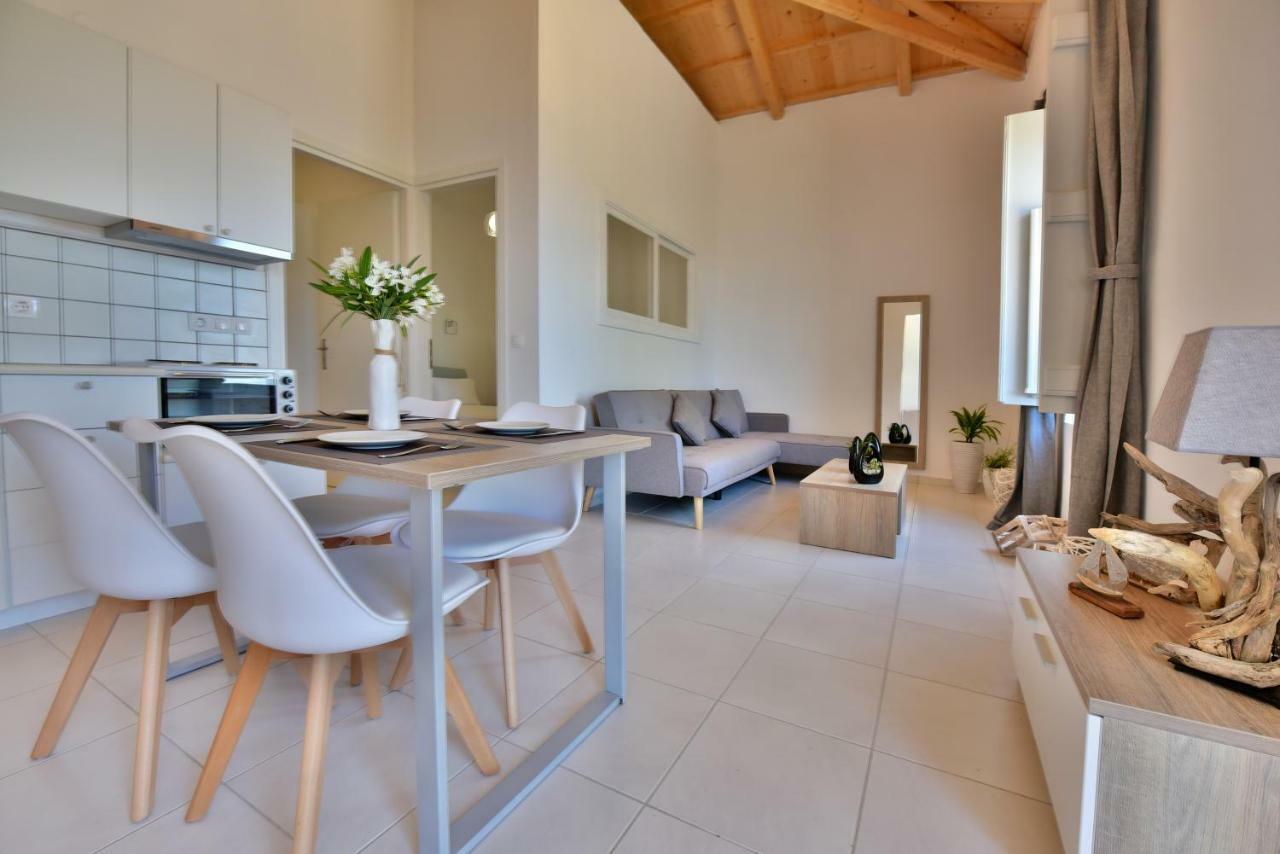 Douskos Beach House Apartment Hydra  Luaran gambar