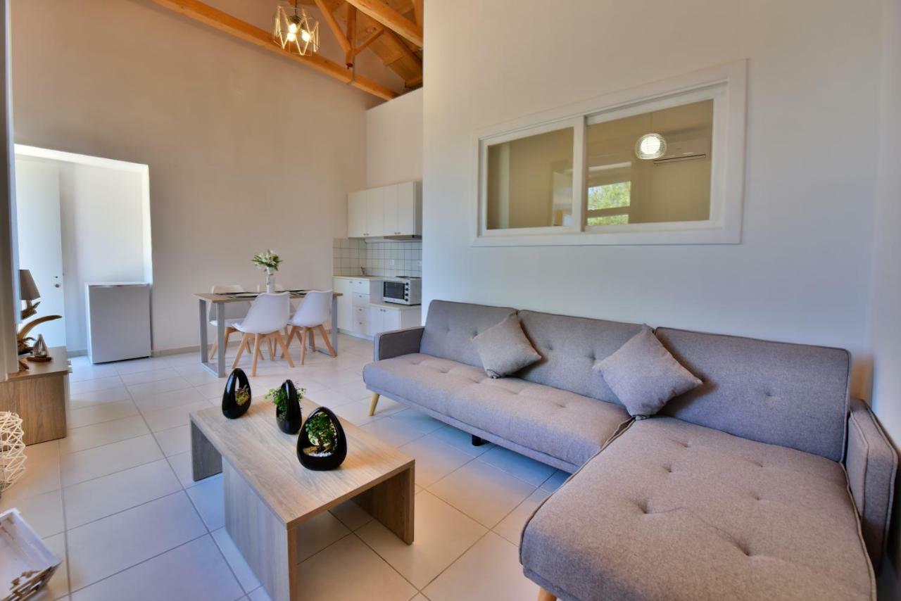 Douskos Beach House Apartment Hydra  Luaran gambar